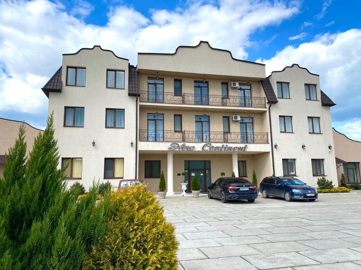 New Continent Hotel Bustyaháza Kültér fotó