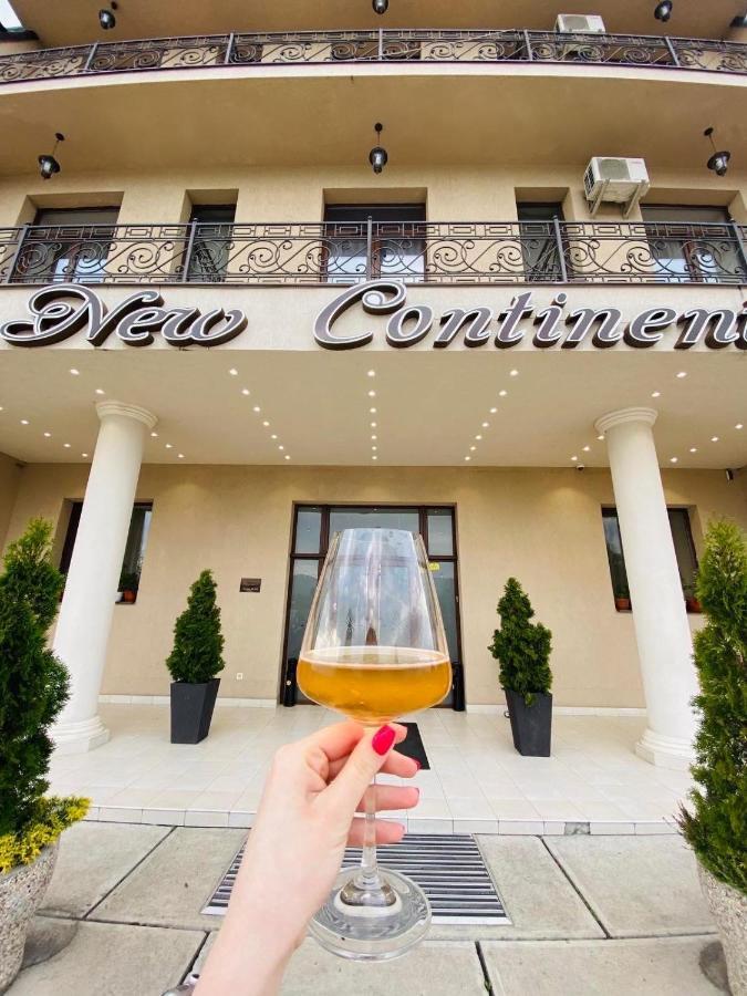 New Continent Hotel Bustyaháza Kültér fotó